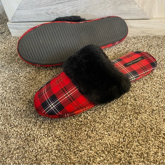 Victoria secret NWOT Slippers Size L 9-10 Condition is "New Christmas Mule Slide - Picture 9 of 12